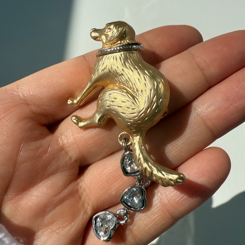 Dog Drama Brooch: Gold Pooping Dog Pin - Zircon Accent - Picture 10 of 10